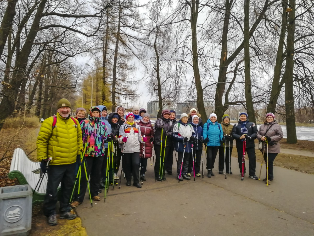 2 тест ходьбы и мастер класс по скандинавской ходьбе на Елагином острове